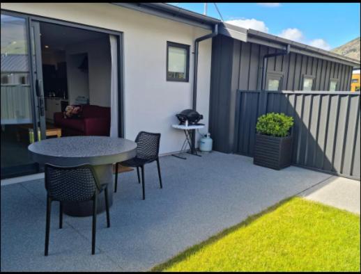 Guest House On Sapphire Wanaka Extérieur photo